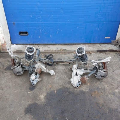 Audi a7 3,0tdi поворотний кулак права передня фото №1