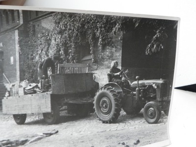 EDMUND FALKOWSKI ZDJĘCIE traktory traktor ciągnik PRL ZEROR 25