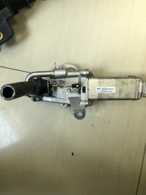 Радіатор egr радіатор вихлопних газів renault master iv master iii 147355889r фото №1