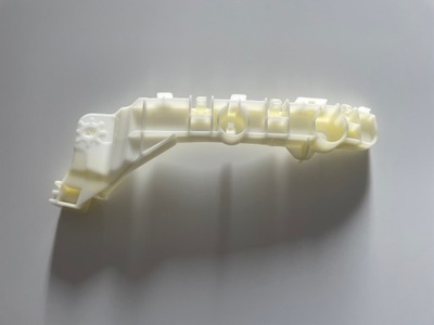 Mitshubishi eclipse cross 2018-2020 напрямна бампера перед правий оригінал фото №1