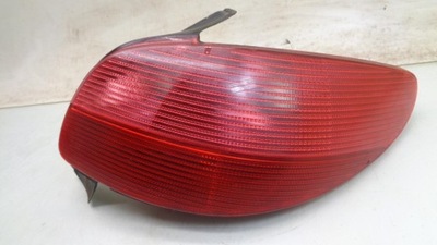 FARO DERECHA PARTE TRASERA PEUGEOT 206 01R HB 5D  