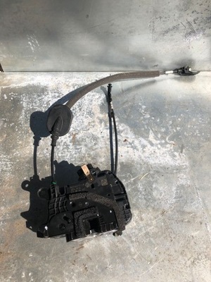 Замок двері правий задня clio v 825007311r фото №1