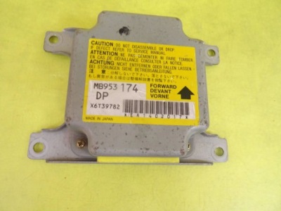 Модуль датчик подушка безопасности mitsubishi colt mb953174 nr1400 фото №1