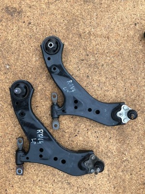 Важіль правий перед rav4 гібрид 19- фото №1