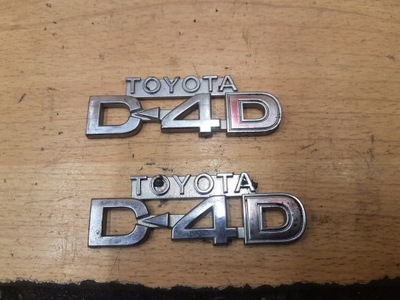 EMBLEMA ALAS D-4D JUEGO TOYOTA COROLLA VERSO II  