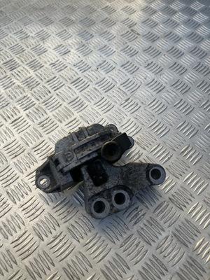 Кронштейн подушка двигун 520497420 jeep renegade 14- 1.6 jtd фото №1