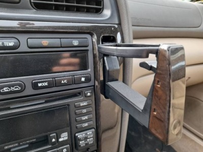 Кронштейн підставка na чашка subaru legacy outback фото №1