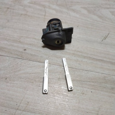 Вкладка замка jaguar f-pace фото №1