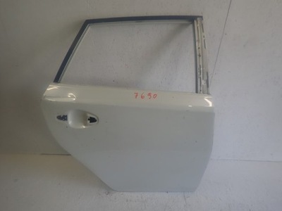 Двері праве задні задня toyota auris 2 ii hb 2012- фото №1