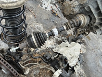 Mercedes a klasa w177 2,0 бензин półoska приводной вал левая a1773303501 фото №1