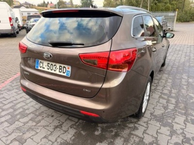 Kia ceed 2 ii jd cee'd лампа задня задня права led kombi sw 2012-2015 фото №1