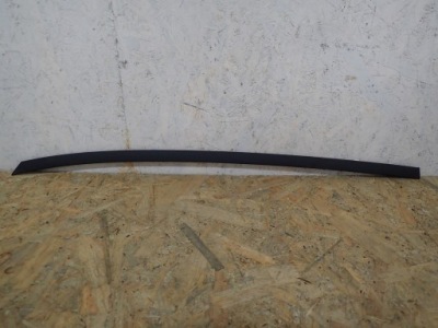 Молдинг двері правий задній чорна kia ceed 3 3 cd hb фото №1