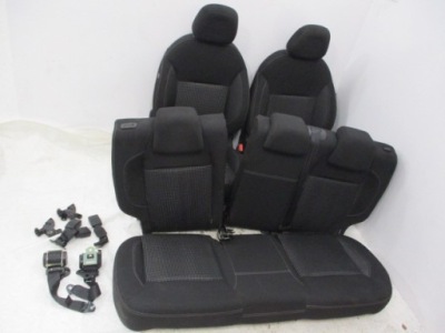 Peugeot 208 lift перехідник з фургон заднє сидіння ремені фото №1