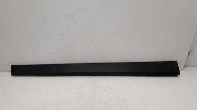 Kia stonic молдинг ліва перед 87723-h8400 фото №1