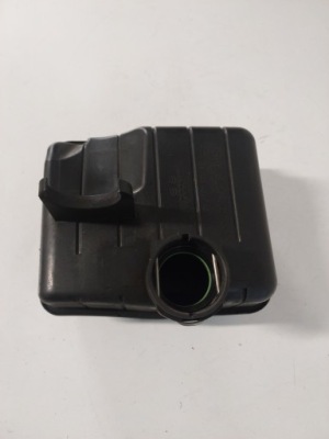Резонатор повітря bmw f10 f11 525d 8512249 фото №1