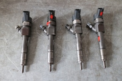 Форсунка renault megane scenic ii 1.9 dci 0445110230 фото №1