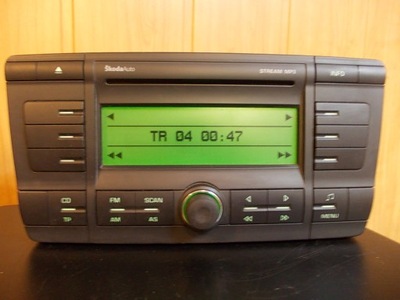 RADIO SKODA OCTAVIA 2 II STREAM MP3 ORIGINAL BUEN ESTADO  