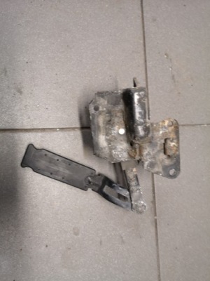 Замок засувка капот audi a6 c5 4b0823480e фото №1