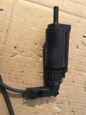 Помпа омивача scania r 1722690 фото №1