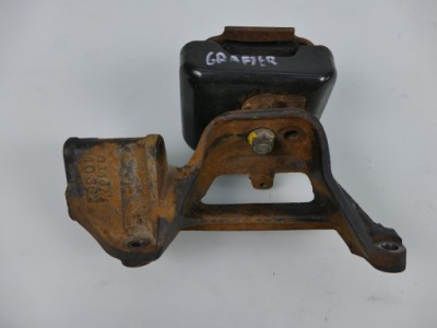 Isuzu grafter n35 3.0 d подушка двигателя кронштейн n75 фото №1