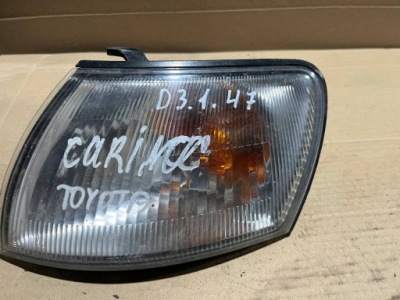 Поворотник лівий перед toyota carina e фото №1