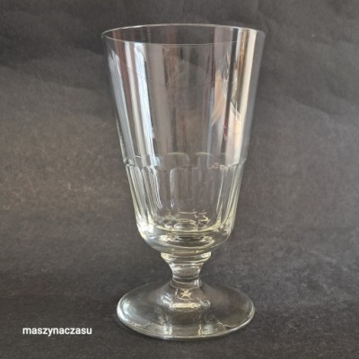 Stary kielich do wody.