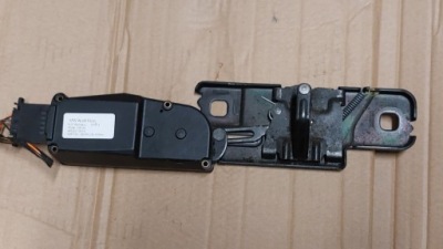 Audi skoda superb ii замок доводчик крышки 4f9827383e фото №1