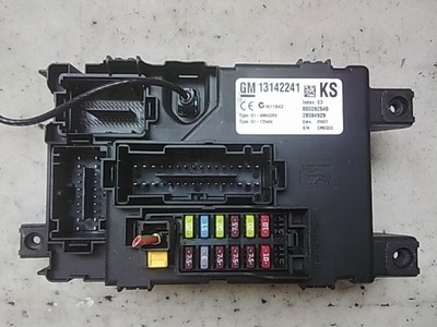 9237 opel corsa d коробка запобіжників 13142241 фото №1