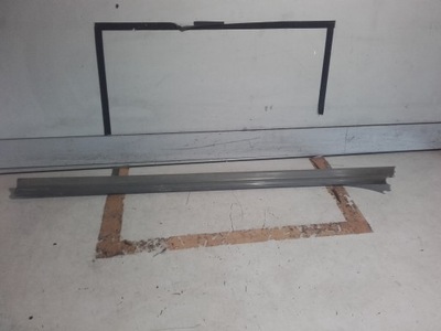 Bmw 8 e31 молдинг накладка поріг ліва фото №1