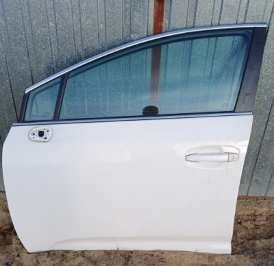 Дверь левое  перед toyota avensis t27 lak. 040 фото №1