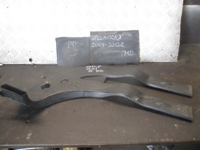 Канал повітря правий перед opel astra j 09-12r фото №1