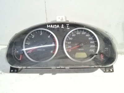Mazda 2 i счетчик приборы фото №1
