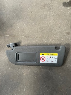 Audi q7 4m козырёк левый защита 4m0858833l фото №1