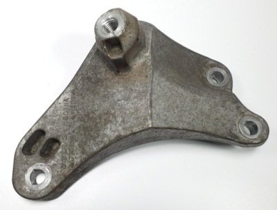 Кронштейн кронштейн кронштейн коробки volvo c70 ii 2.4 d5 30778794 фото №1