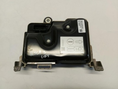 Tesla model 3 рестайлинг  2024 highland модуль фото №1