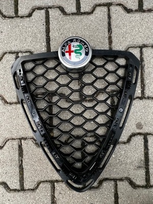 Alfa romeo stelvio 16- решітка радіатора b.ładny решітка радіатора перед 156108638 фото №1
