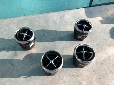 Mercede r172 slk решітка обдув a1728300154 фото №1