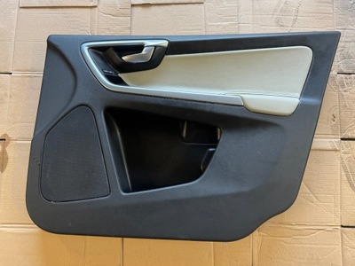 Volvo xc60 lift обшивка двері правий передній фото №1