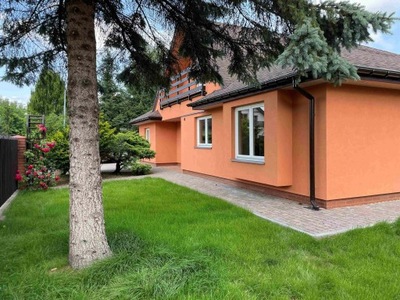 Dom, Sadowa, Łomianki (gm.), 121 m²
