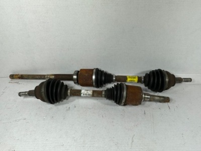 Kuga mk2 привідний вал ліва 4x4 2,0eb 1,5eb cv61-3d437-fd фото №1