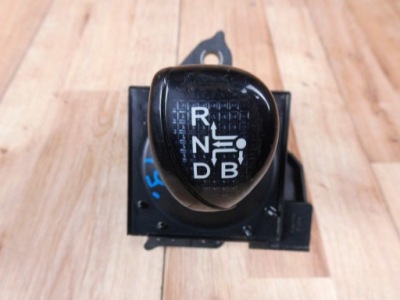 Toyota auris ii вибірник домкрат важіль передач фото №1