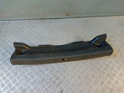 Vw golf plus 11r захист поперечина багажника 5m0863459d фото №1