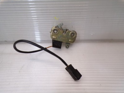 Замок крышки porsche boxter 986 98761205301 фото №1