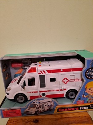 Auto ambulans rozkręcane