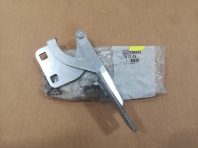 Петля капот лівий оригінальний номер partner berlingo i 791248 фото №1