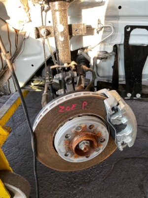 Renault zoe ii lift права поворотний кулак ступиця амортизатор перед фото №1