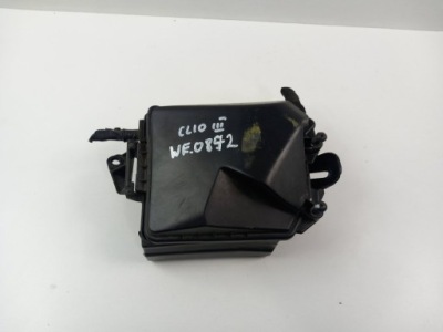 Renault clio iii коробка предохранителей модуль uch 674661c фото №1