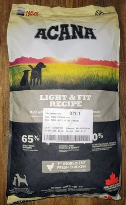 Acana Light & Fit Dog 11,4 kg op. Uszkodzone.