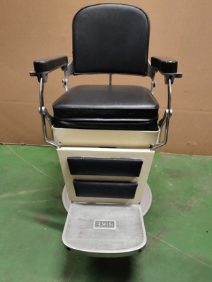 Zabytkowy fotel fryzjerski / Barber - NIKE 555 (1927r.)
