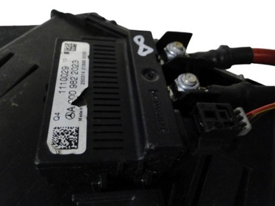 Mercedes модуль напряжения аккумулятор a0009822023 фото №1